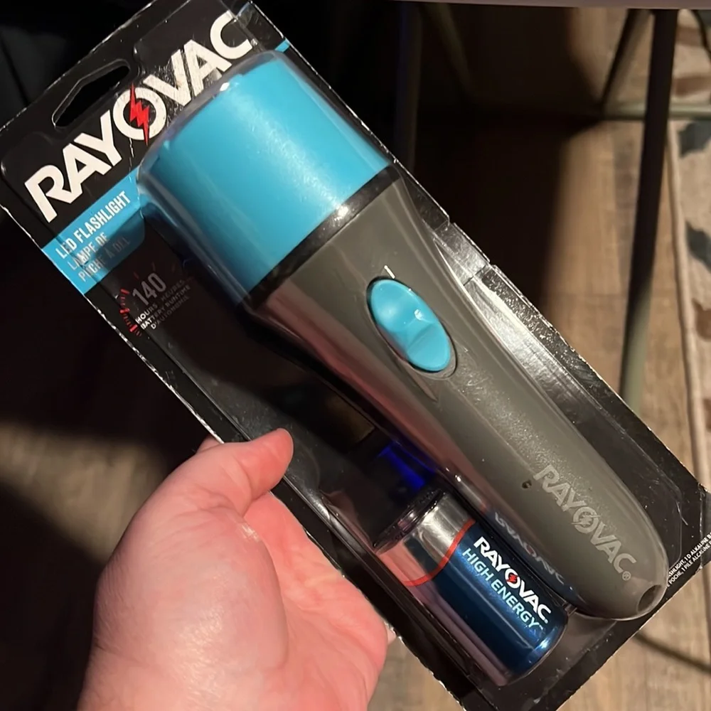 Ray-O-Vac LED flashlight New in package BEH1D-BA